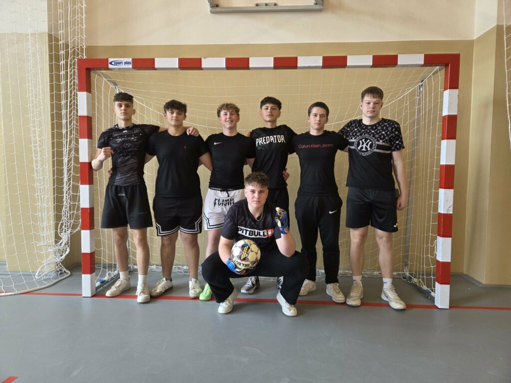 Wiosenny turniej halowej piłki nożnej