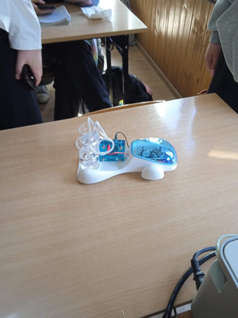 Hydrocar – futurystyczny model pojazdu napędzanego